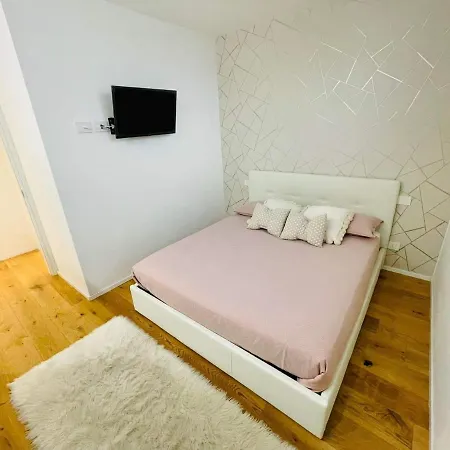 Led House Cadore - Bilocale Zona Centro מילאנו