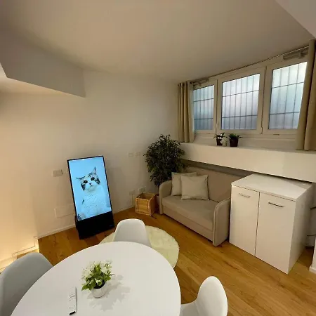 Apartament Led House Cadore - Bilocale Zona Centro *